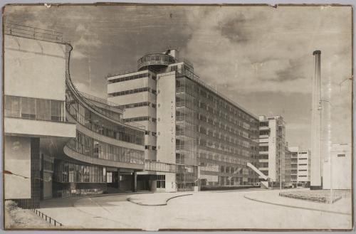 Van Nelle Factory, Rotterdam, 1923-1930. Architect: J.A. Brinkman en L.C. van der Vlugt. Photographer unknown. Collection Het Nieuwe Instituut TENT_p2